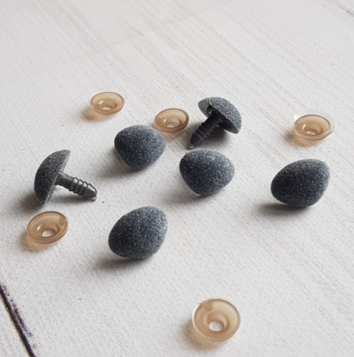 Нос бархатный 18мм серый